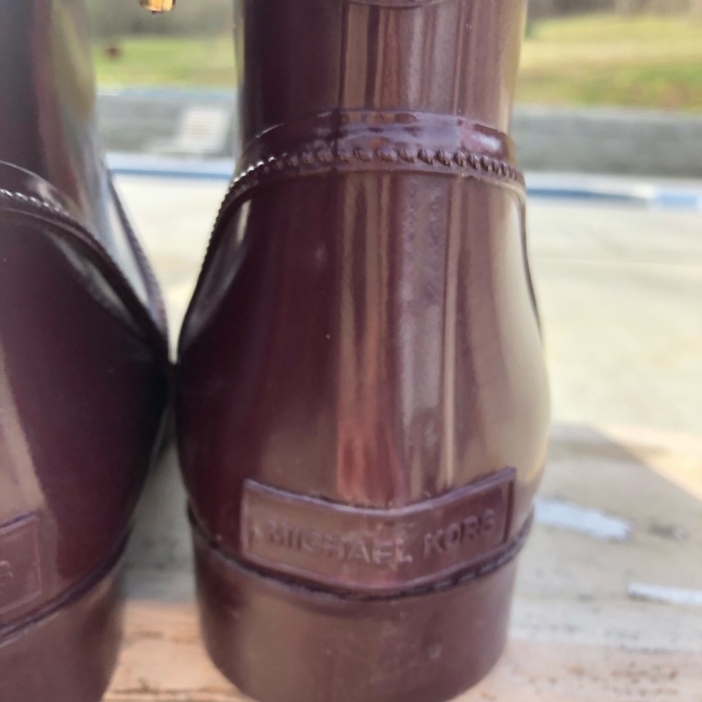 Size 8 Michael Kors Lace Up Rain boots - Picture 5 of 7